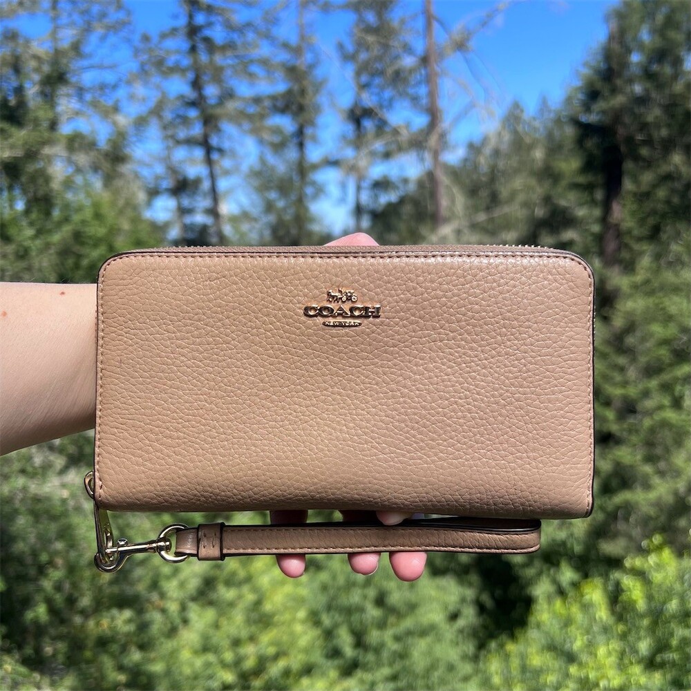 COACH Long Zip-Around Wallet Pebble Leather w Detachable Wrist-strap AUTHENTIC